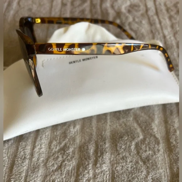 Gentle Monster my Ma polarized sunglasses - Picture 11 of 12